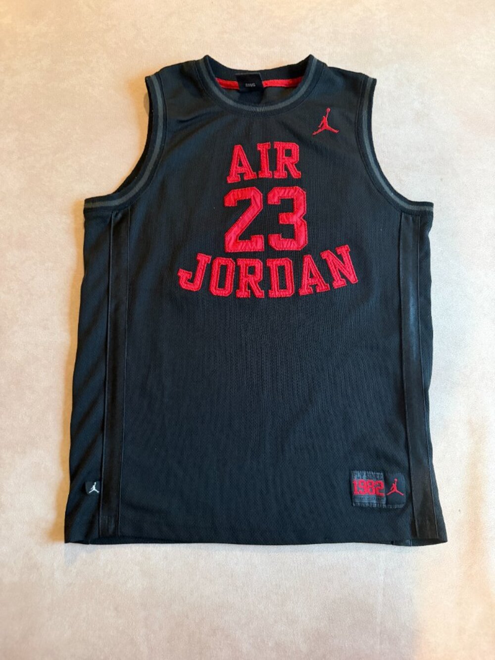 Jordan Black & Red AIR 23 Sleeveless Basketball Jersey • size large